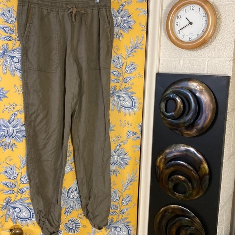 THREAD & SUPPLY M slate green ruched ankle lightweight comfy drawstring pants